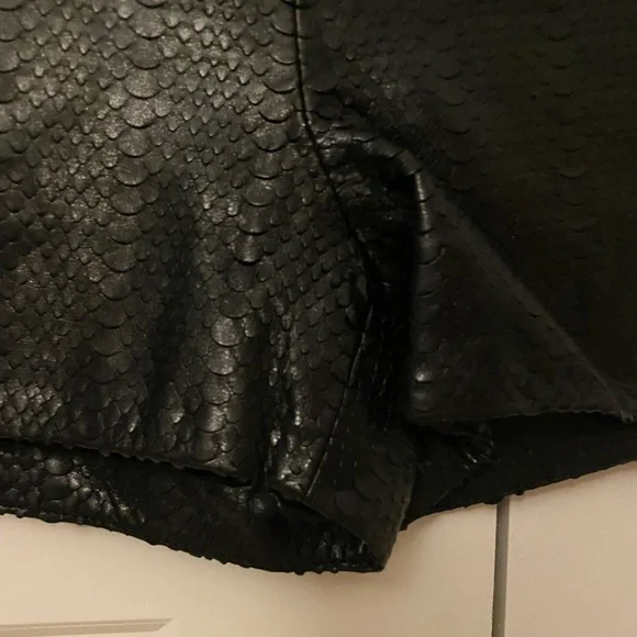 NWT J Brand Black Leather Shorts - Picture 4 of 13